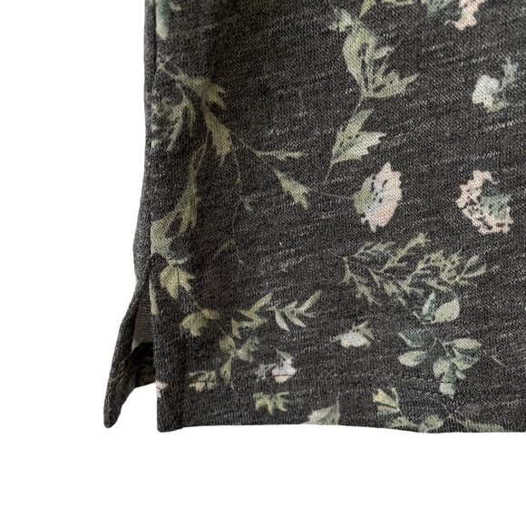 CeCe Crew Neck Floral Puff Sleeve Raglan Top NWT - Picture 5 of 14